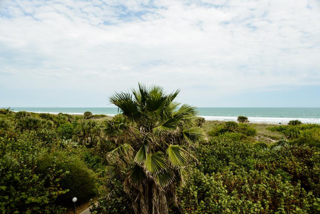 Discovery Beach Resort Cocoa Beach Exterior photo