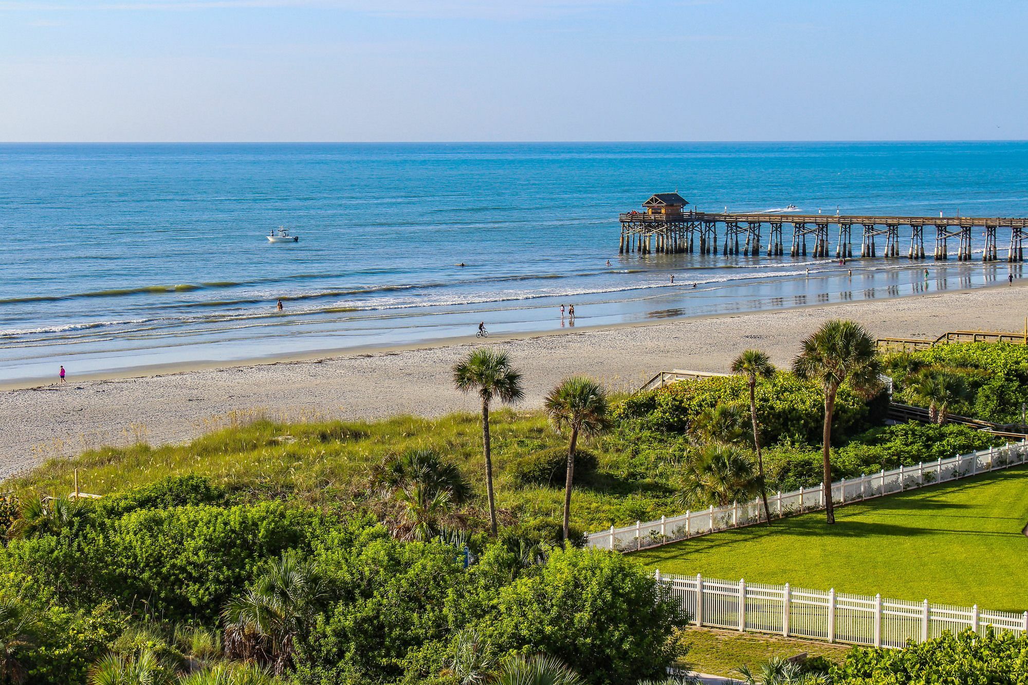 Discovery Beach Resort Cocoa Beach Exterior photo