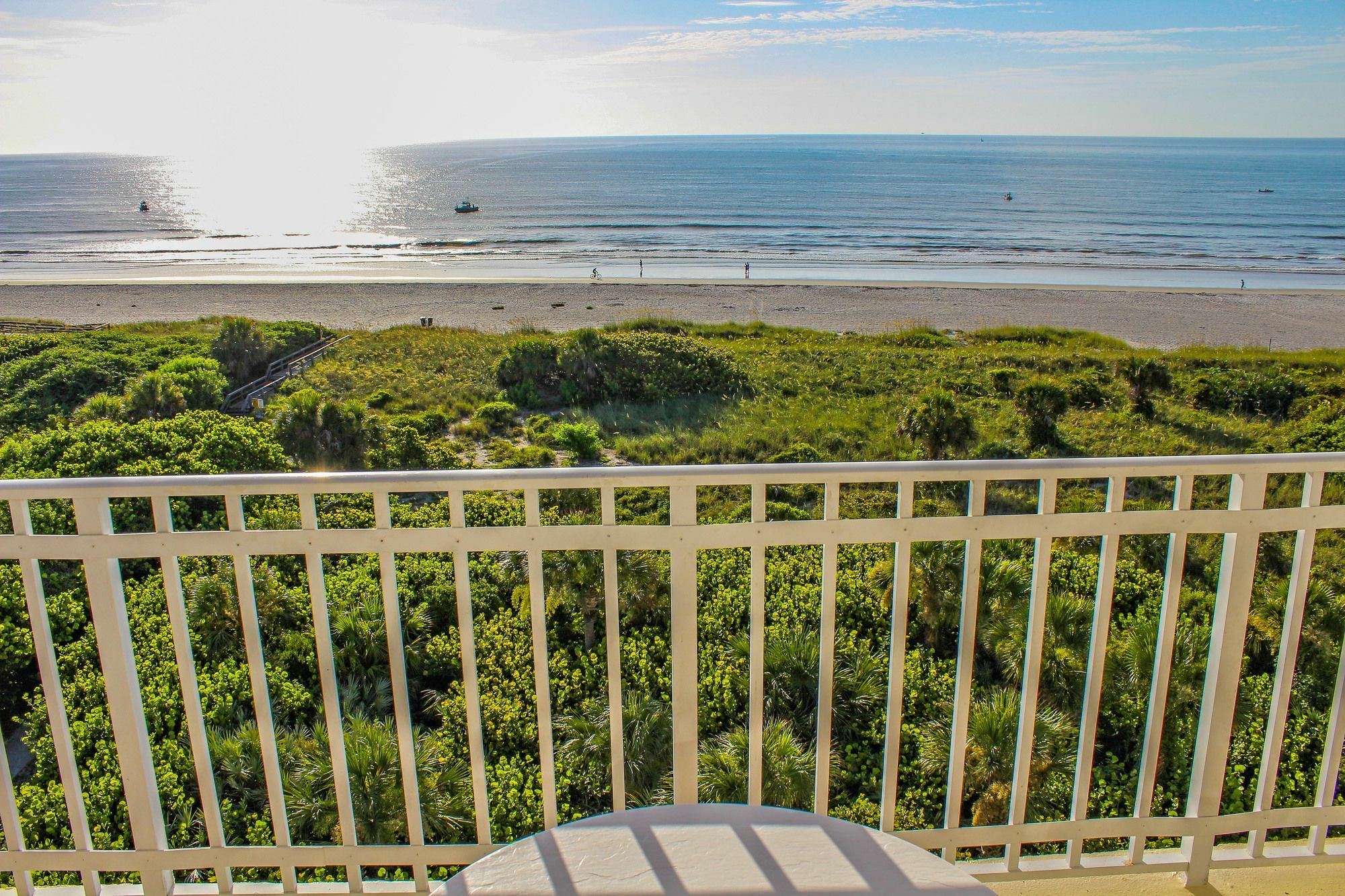 Discovery Beach Resort Cocoa Beach Exterior photo